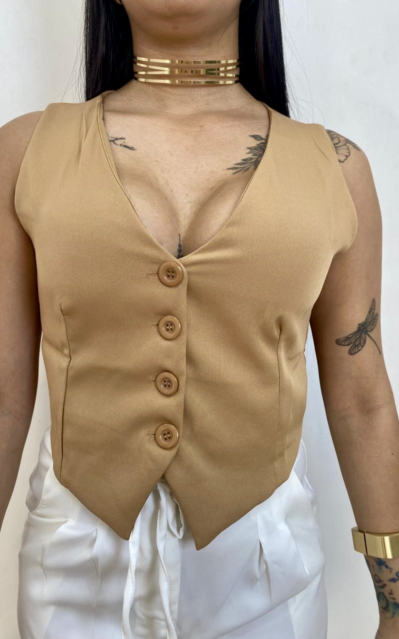 colete alfaiataria mari caramelo